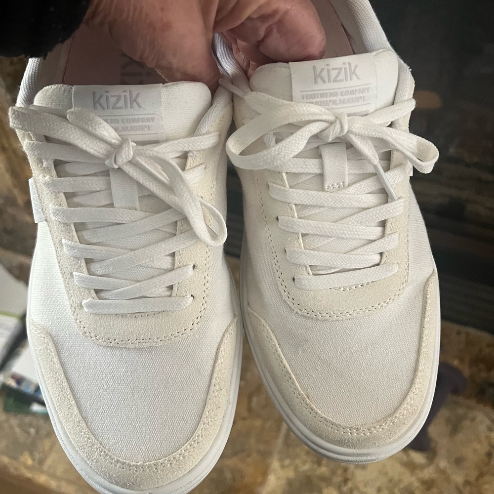 Kizik Women's White Sneakers